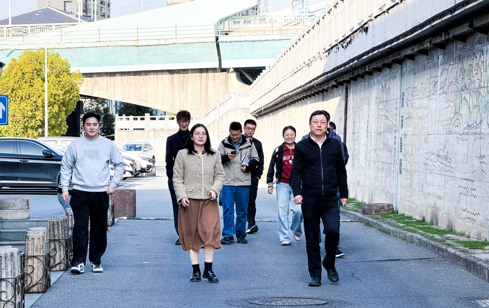 鏡湖區委常委、副區長高偉來園調研指導工作